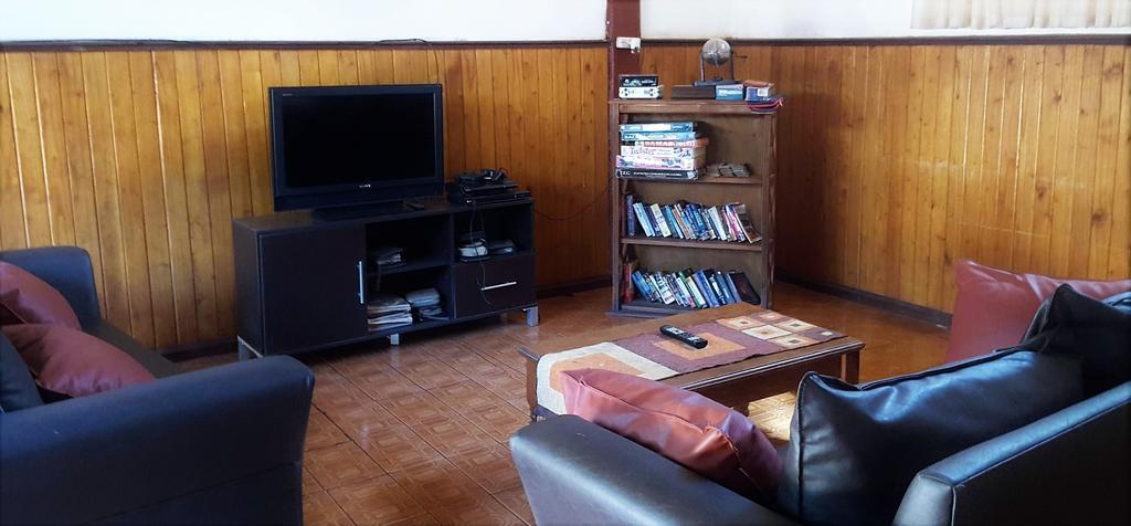 Residencial Uno Hostel Пуерто Игуасу Екстериор снимка
