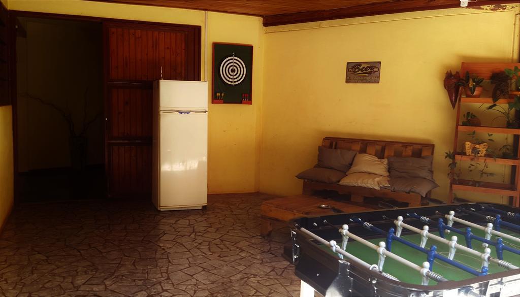 Residencial Uno Hostel Пуерто Игуасу Екстериор снимка