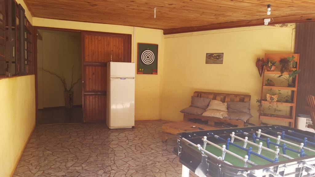 Residencial Uno Hostel Пуерто Игуасу Екстериор снимка